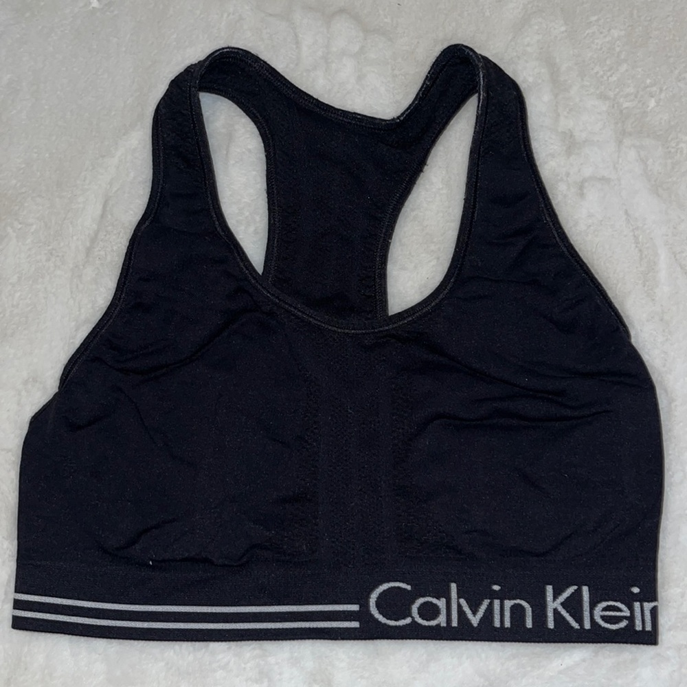 Calvin Klein sports bra. size small, black